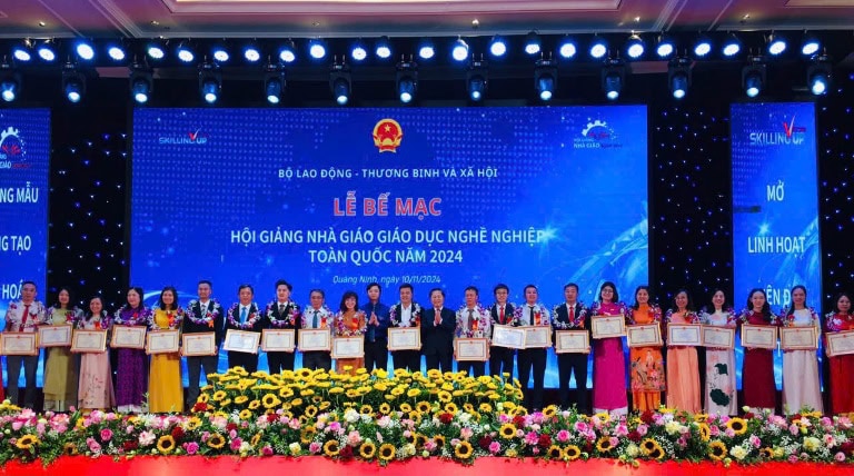 Vinh danh những nhà giáo tài năng tỏa sáng tại Hội giảng nhà giáo GDNN-2024